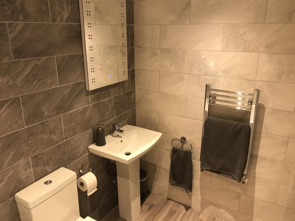 Fornham Guest House Чертсі Екстер'єр фото